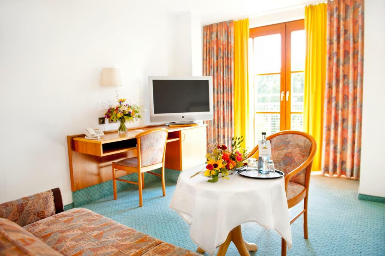 Hotel Gasthof Raab Schwabach Bagian luar foto