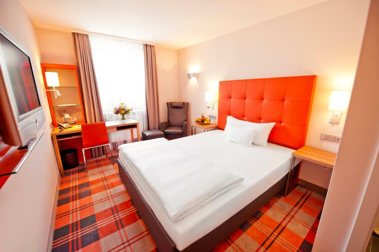Hotel Gasthof Raab Schwabach Bagian luar foto