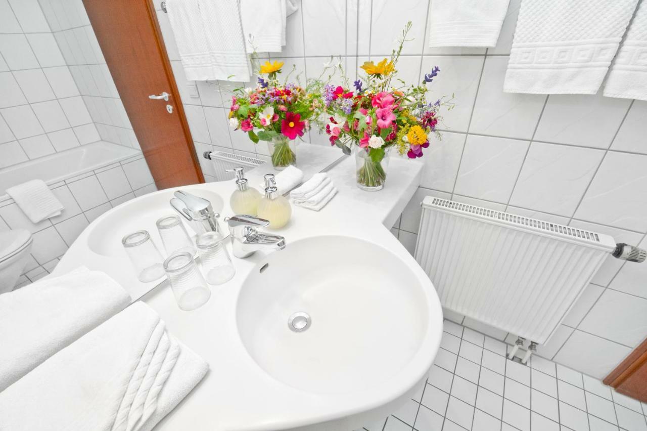 Hotel Gasthof Raab Schwabach Bagian luar foto